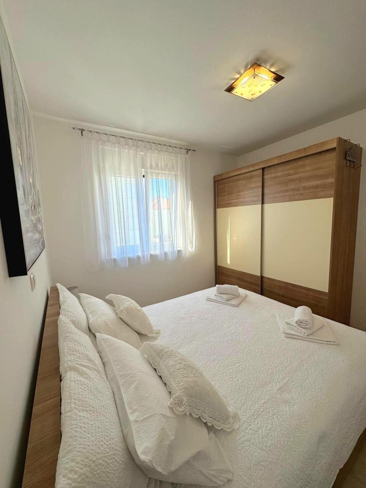 Apartment Misic Trogir Exterior foto