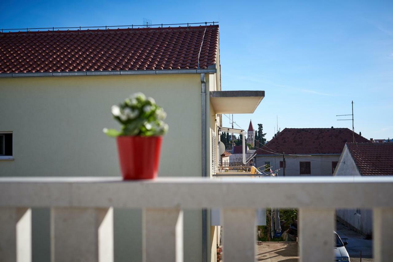 Apartment Misic Trogir Exterior foto